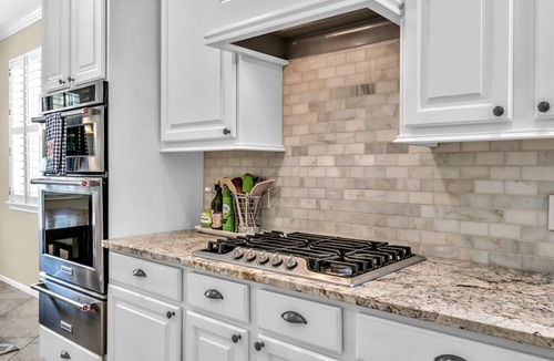 Alden Bridge House | Private Pool & Hot Tub | 5BR Near The Woodlands | Quiet Neighborhood | King Suite