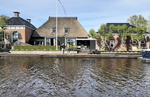 Oostermeer House | PUUR Eastermar Authentic and luxurious coach house in a monumental farm