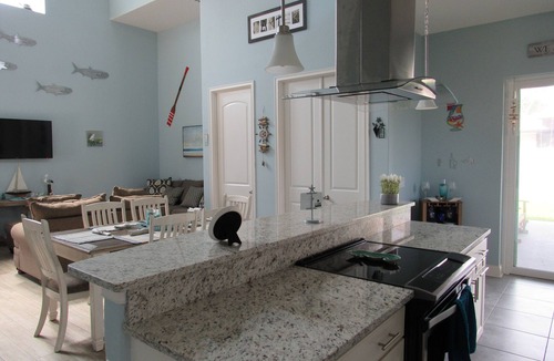 Coquina Key House | Safe, Uncrowded Beach, Clean, Modern Ocean View Home