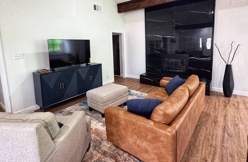 Irving House | Spacious & Game room in Irving 15 min to Airport& downtown Dallas