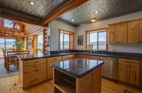 Angel Fire House | Spacious lodge with stunning Moreno Valley views