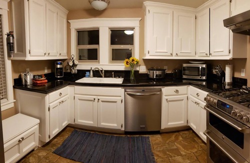 Blanding Hotel | Stone Lizard Lodging