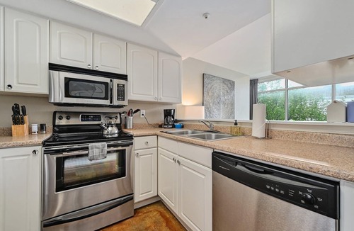 Downtown Austin Apartment | The Littlefields by Lodgewell | City Loft | A8