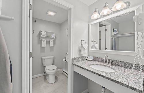 Ogunquit - Wells Hotel | The Mariner Resort