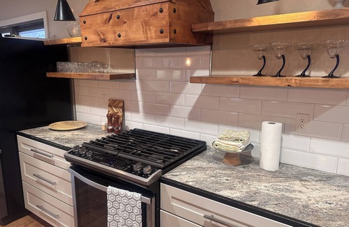Bartlesville House | The Never Evergreen House — open-concept near The Pioneer Woman Merchantile