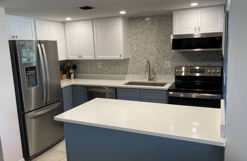 Marathon Condo | Updated 2/2 Condo on the Ocean with Private Beach and Pool