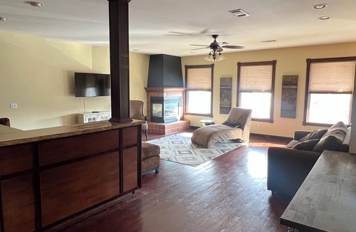 Newton House | Voted #1 place to stay in Newton, KS. Beautiful and spacious loft near downtown.