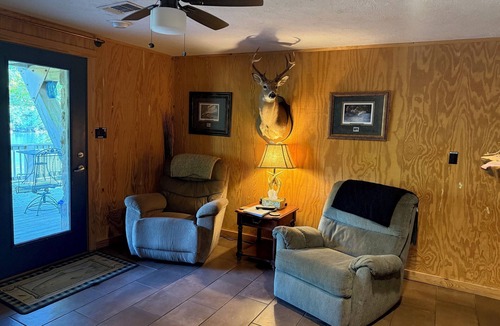 Cotter Cabin | White River Trout Lodge 5-Bedrooms 3-Bathrooms 3-Kitchens 3-Living Rooms