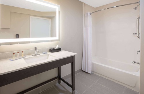 Bay Area Hotel | Wingate by Wyndham Corpus Christi