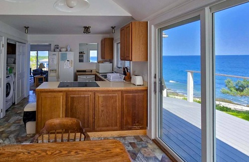 Georgetown Cottage | Your Tranquil Indian Point Retreat with Breathtaking Views & Beach Access
