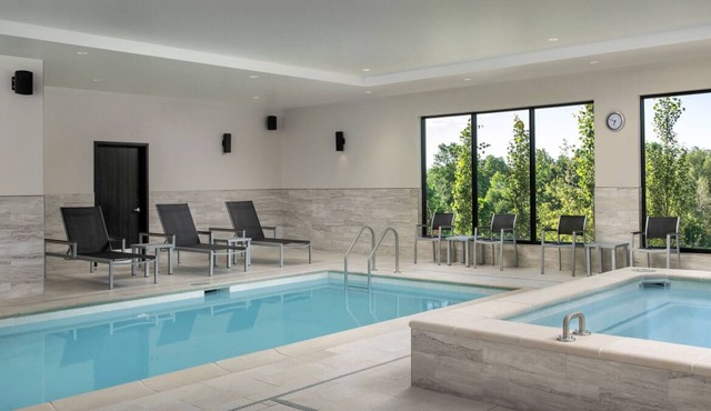 2 Relaxing Units w/ Kitchen, Pool, Close to Palisade Falls, FREE Breakfast!