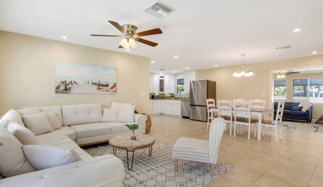 3 Bed, 2 Bath - North Palm Beach!