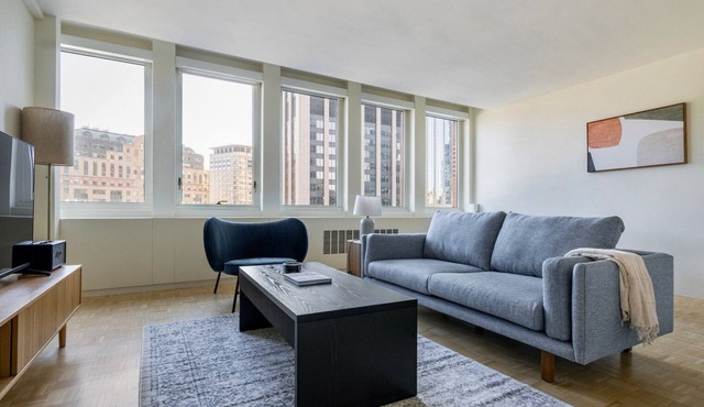 Blueground | Prudential/St. Botolph, view, nr Boston Common