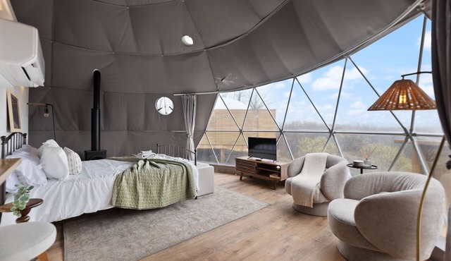 "Cardinal Crest" - Overlook Dome 002 in RRG