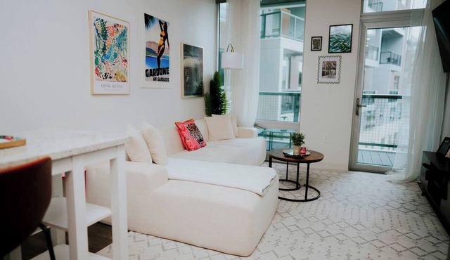 Charming 2-bedroom apartment with Balcony/Garage Parking in Cambridge
