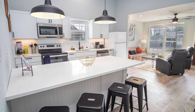 Charming 3br/2ba Gem Close to Downtown/Riverwalk