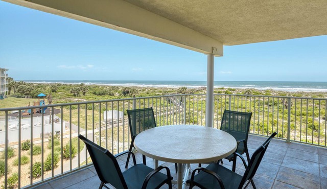 CRC 1303 - Silver Oceanfront Extended Balcony