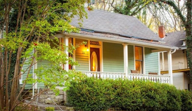 Cricket Cottage Down Town Eureka Springs