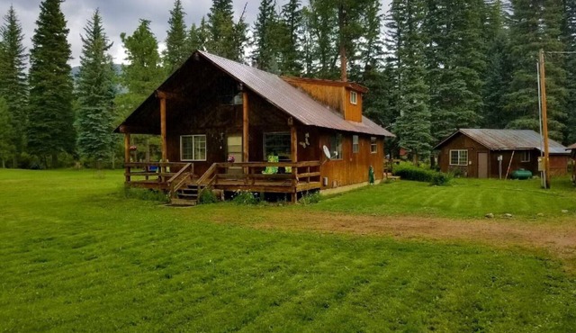 Dog Friendly Creekside Property close to Vallecito Lake minutes to Durango and so much adventure out the front door
