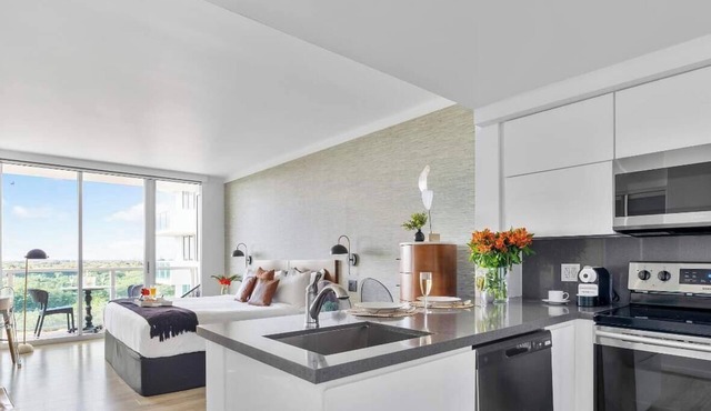 Major international sporting event Base - Stylish Coconut Grove Ret.