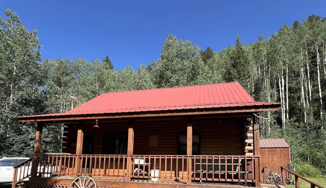 Hill Hide Away Vacation Cabin