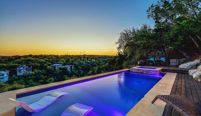 Lakeview Luxe 5Kings | Heated Pool, Spa, Game Room