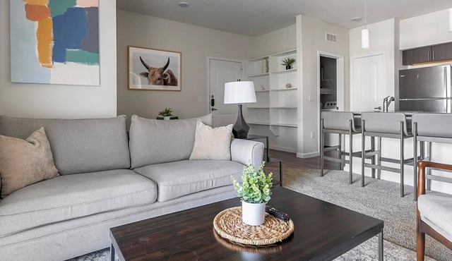 Landing | Stylish 2BD, Gym, Clubhouse