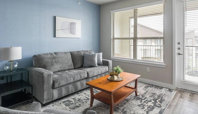 Landing | Stylish 2BD, Pool, Gym
