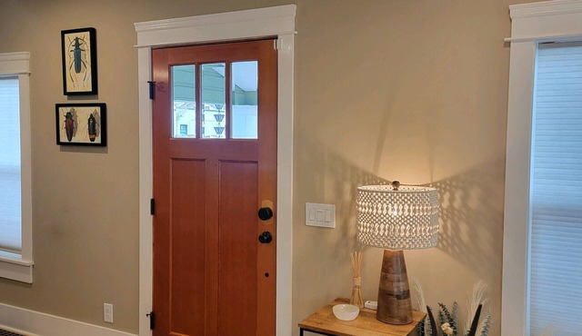 Located in close proximity to Willamette University, 2 bedroom 2 bath.