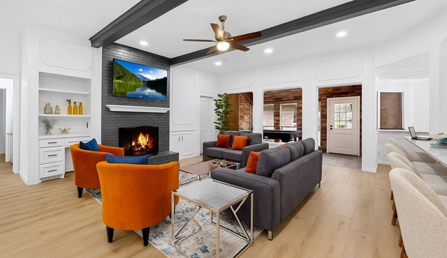 Modern Design & Chef's Kitchen & Spacious &Stylish