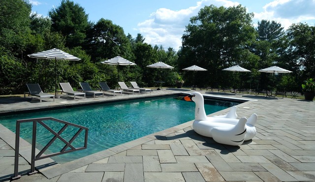 Modern home with Catskill views, guesthouse and heated pool near Chatham/Hudson