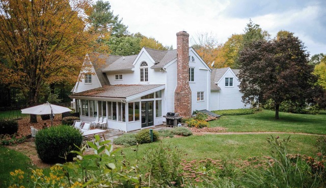 Mohawk Mountain Retreat: 5 Mins to Skiing