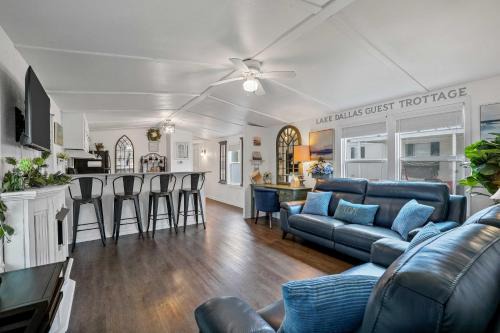 Near Water: Lake Dallas Home w/Furnished Patio!