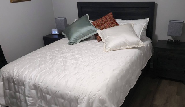 Newly Furnished 3BR/2BA Retreat with Premium Mattresses & Coffee Bar
