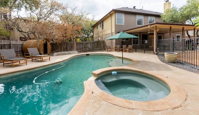 Pool-Hot Tub-Putting Green-Arcade-Oasis