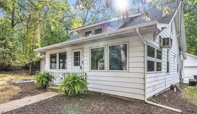 Private Pool, Walk to Grand Beaches, Fire Pit