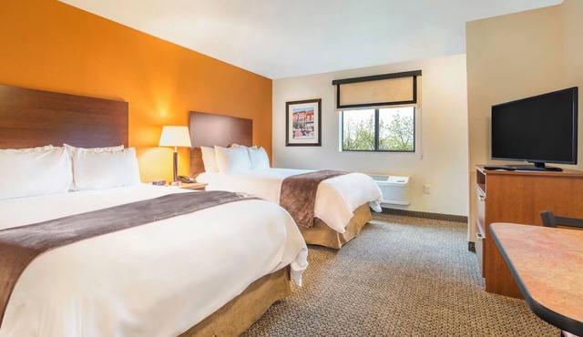 Relax and Unwind with All You Need for a Perfect Stay! Kitchen, Pets Allowed!