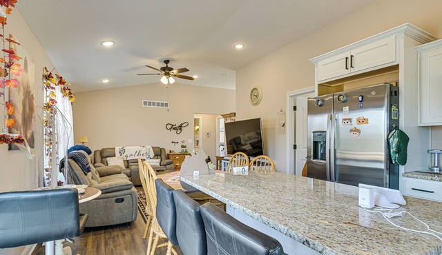 Relax & Reconnect! Family Getaway in Dry Ridge