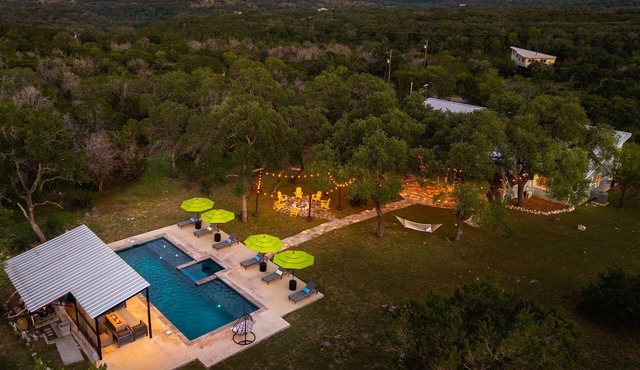 Secluded Boho Retreat · Heated Pool, Hot Tub, Game Rm, Fire Pits · Sleeps 16