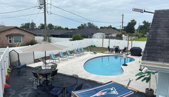 Spacious 4-bedroom house in serene Deltona with AC, WiFi