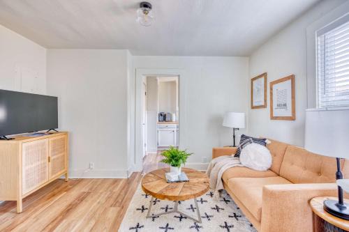 Stay Portland - La Casa Burnside - Local Eateries - Shops - Bars