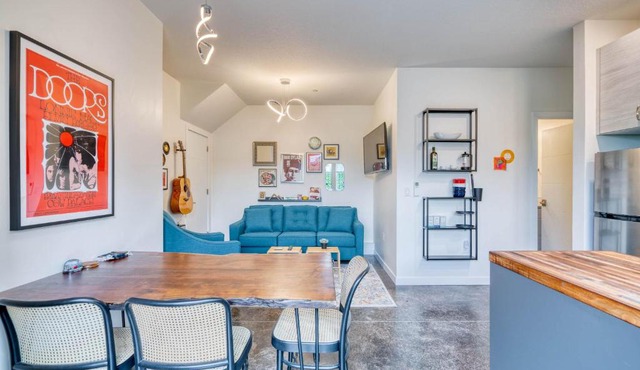Stay Portland - The Division Street Funk Flat - 94 WalkScore