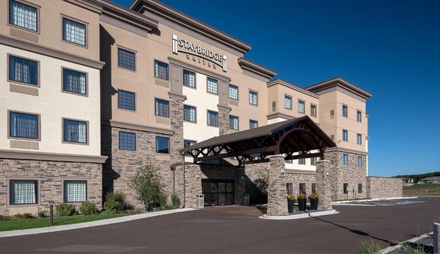 Staybridge Suites Eau Claire - Altoona by IHG