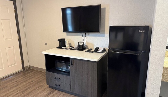 Studio 6 Suites Vancouver, Wa - Waterfront