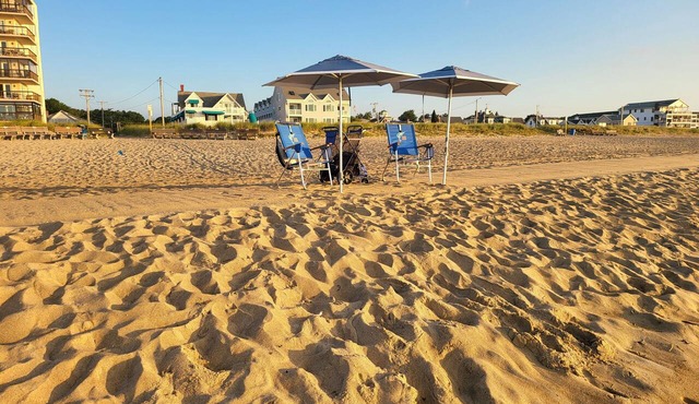 Sweet, two-bedroom, one-bathroom condo, two short blocks from the beach!