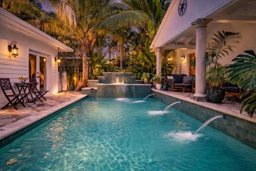 Tranquil Pool Oasis Near DT WPB & Beaches