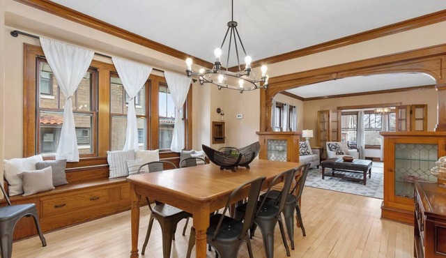 Walk to Lawrence and Downtown! 4 Bedrms + Parking