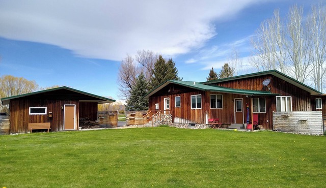Yellowstone River Retreat in Big Timber, Montana! A few minutes from Downtown.