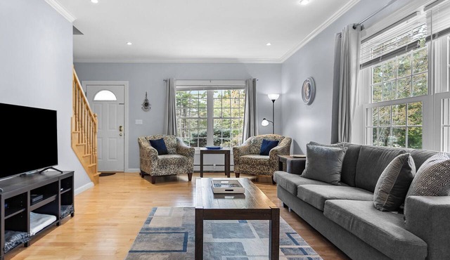 Your haven for Acadia! 3 BR, 2 ½ bath townhome. Perfect for family and friends.