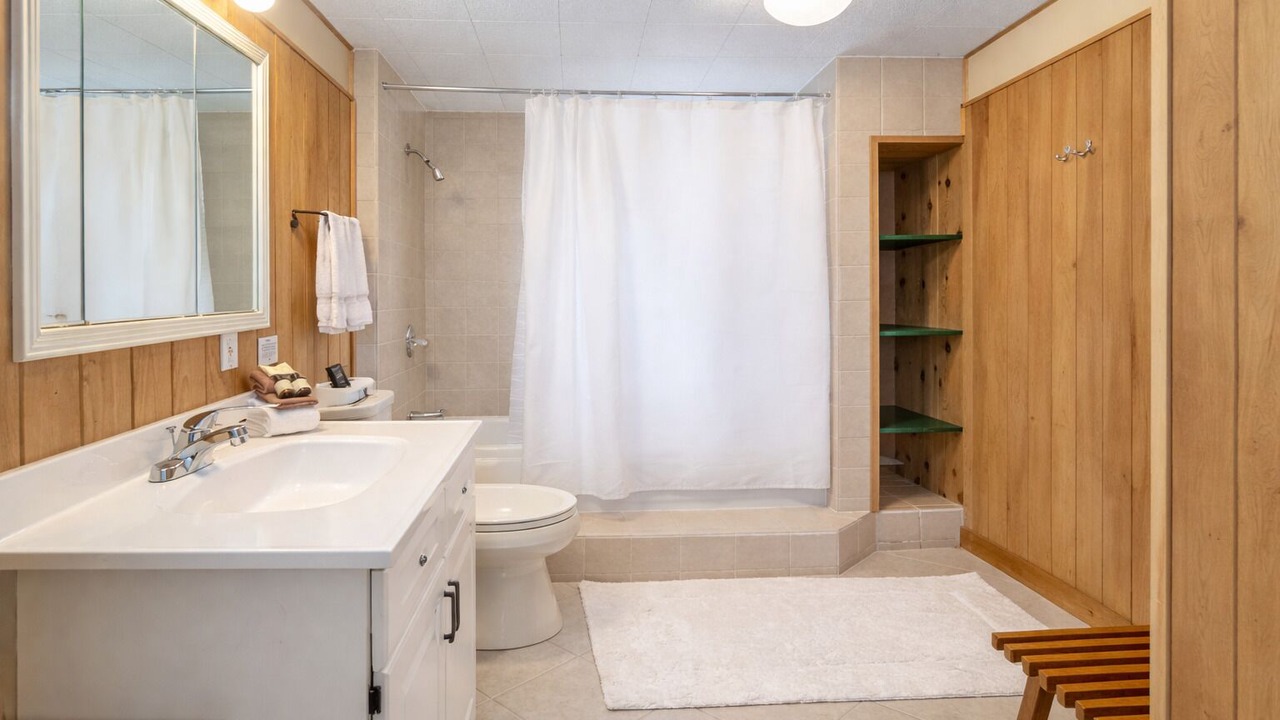 Photo of Bathroom in Leavenworth